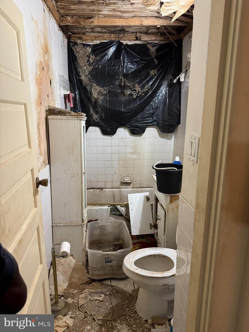 2874 PERRY ST NE, WASHINGTON, District Of Columbia 20018, 2 Bedrooms Bedrooms, 7 Rooms Rooms,2 BathroomsBathrooms,Residential,For sale,2874 PERRY ST NE,DCDC2214846 MLS # DCDC2214846