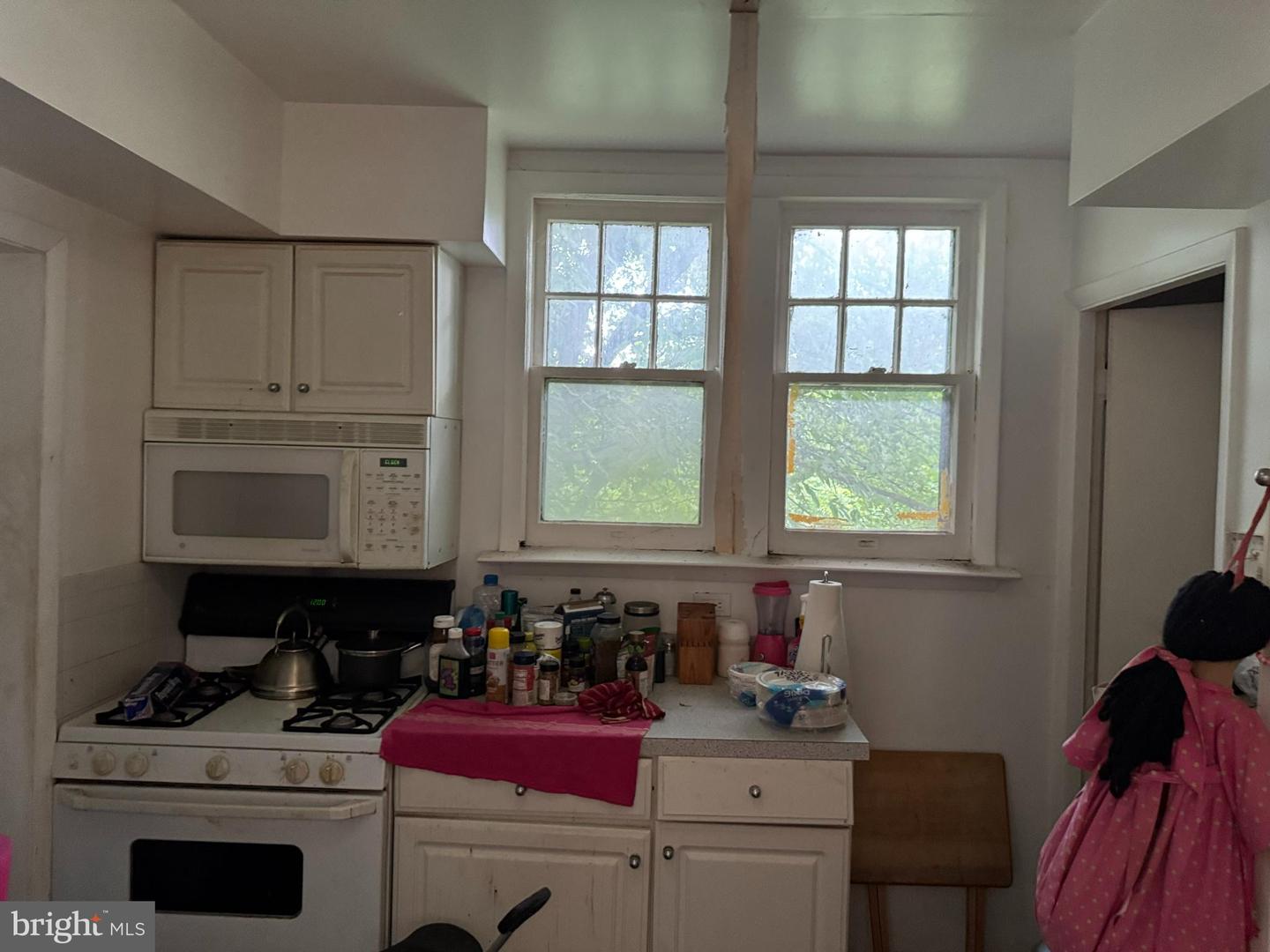2874 PERRY ST NE, WASHINGTON, District Of Columbia 20018, 2 Bedrooms Bedrooms, 7 Rooms Rooms,2 BathroomsBathrooms,Residential,For sale,2874 PERRY ST NE,DCDC2214846 MLS # DCDC2214846