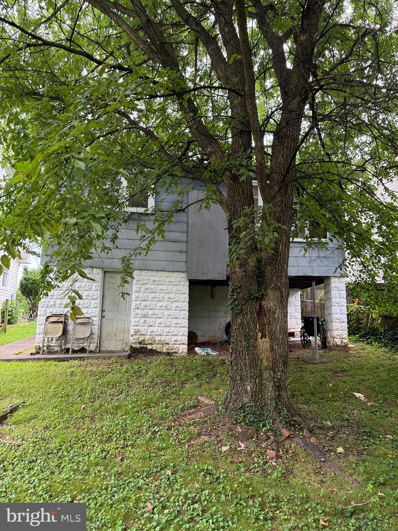 2874 PERRY ST NE, WASHINGTON, District Of Columbia 20018, 2 Bedrooms Bedrooms, 7 Rooms Rooms,2 BathroomsBathrooms,Residential,For sale,2874 PERRY ST NE,DCDC2214846 MLS # DCDC2214846
