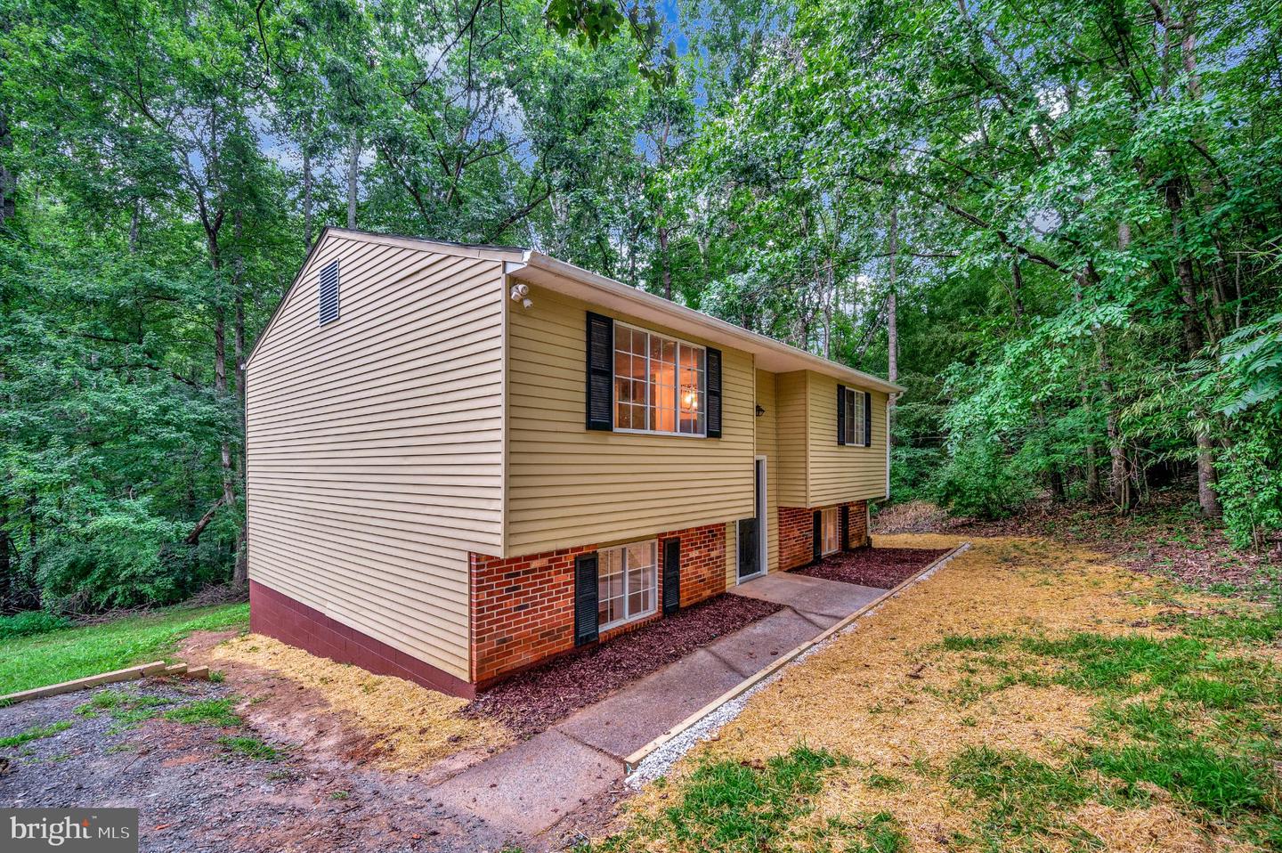 1118 PREDDY CREEK RD, BARBOURSVILLE, Virginia 22923, 3 Bedrooms Bedrooms, 9 Rooms Rooms,2 BathroomsBathrooms,Residential,For sale,1118 PREDDY CREEK RD,VAGR2000748 MLS # VAGR2000748