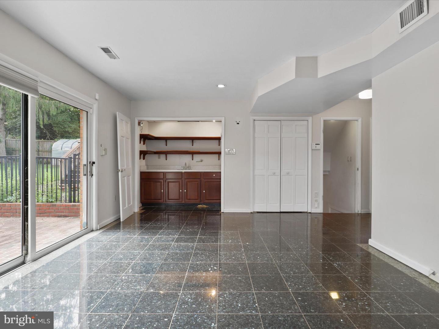 6170 HARDY DR, MCLEAN, Virginia 22101, 3 Bedrooms Bedrooms, ,3 BathroomsBathrooms,Residential,For sale,6170 HARDY DR,VAFX2260758 MLS # VAFX2260758