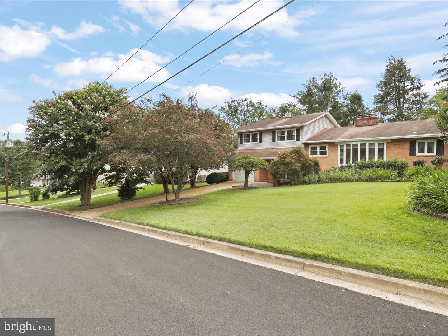 6170 HARDY DR, MCLEAN, Virginia 22101, 3 Bedrooms Bedrooms, ,3 BathroomsBathrooms,Residential,For sale,6170 HARDY DR,VAFX2260758 MLS # VAFX2260758