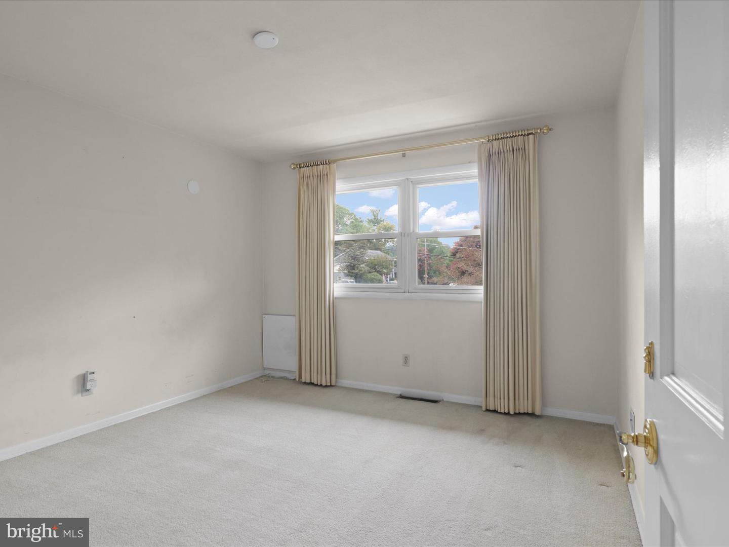 6170 HARDY DR, MCLEAN, Virginia 22101, 3 Bedrooms Bedrooms, ,3 BathroomsBathrooms,Residential,For sale,6170 HARDY DR,VAFX2260758 MLS # VAFX2260758