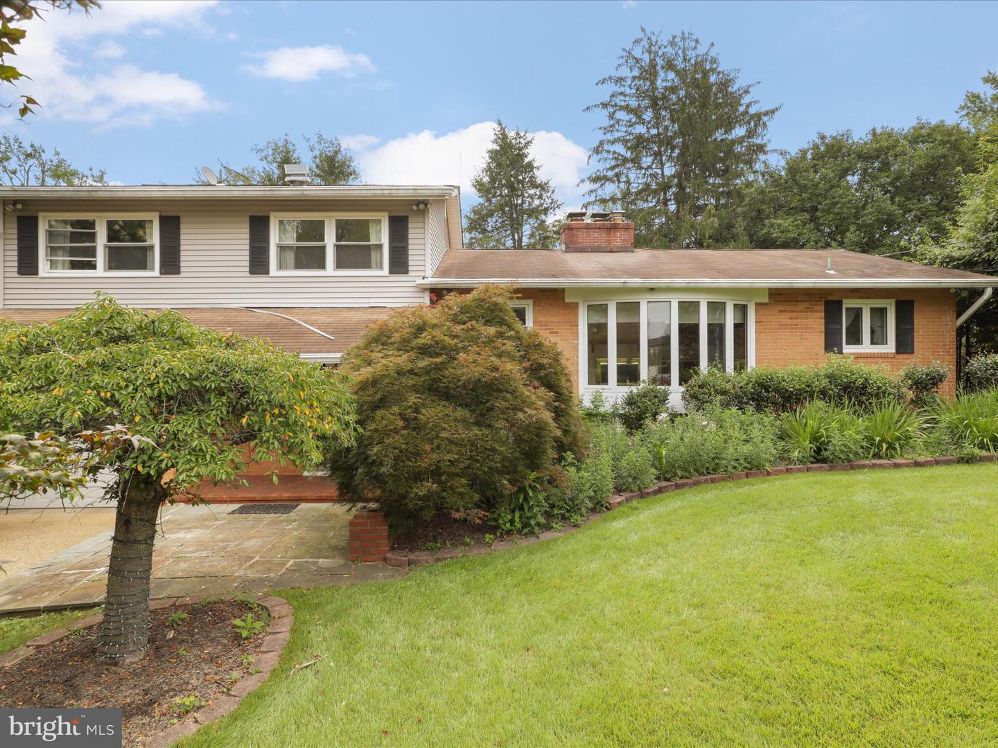 6170 HARDY DR, MCLEAN, Virginia 22101, 3 Bedrooms Bedrooms, ,3 BathroomsBathrooms,Residential,For sale,6170 HARDY DR,VAFX2260758 MLS # VAFX2260758
