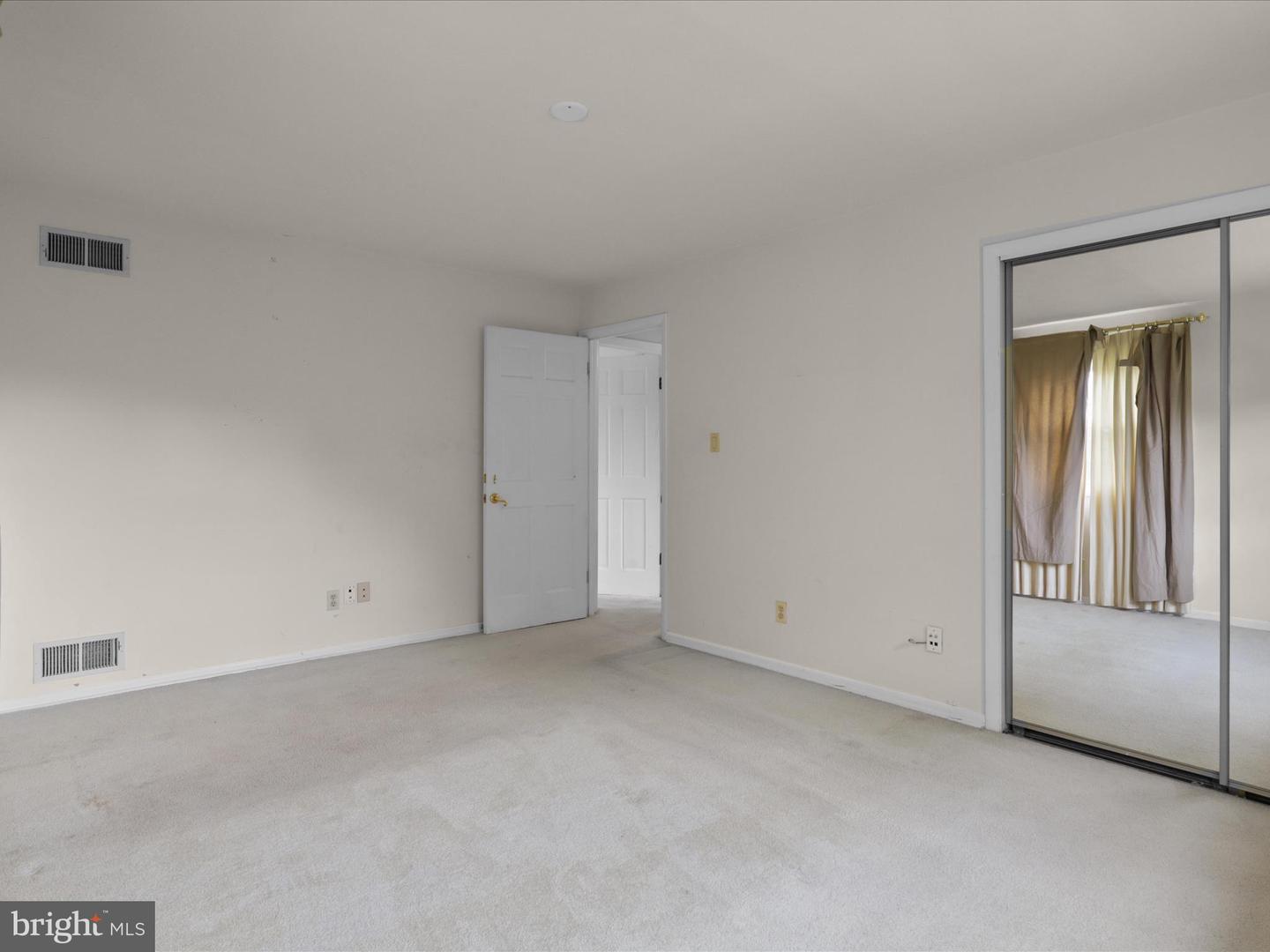6170 HARDY DR, MCLEAN, Virginia 22101, 3 Bedrooms Bedrooms, ,3 BathroomsBathrooms,Residential,For sale,6170 HARDY DR,VAFX2260758 MLS # VAFX2260758