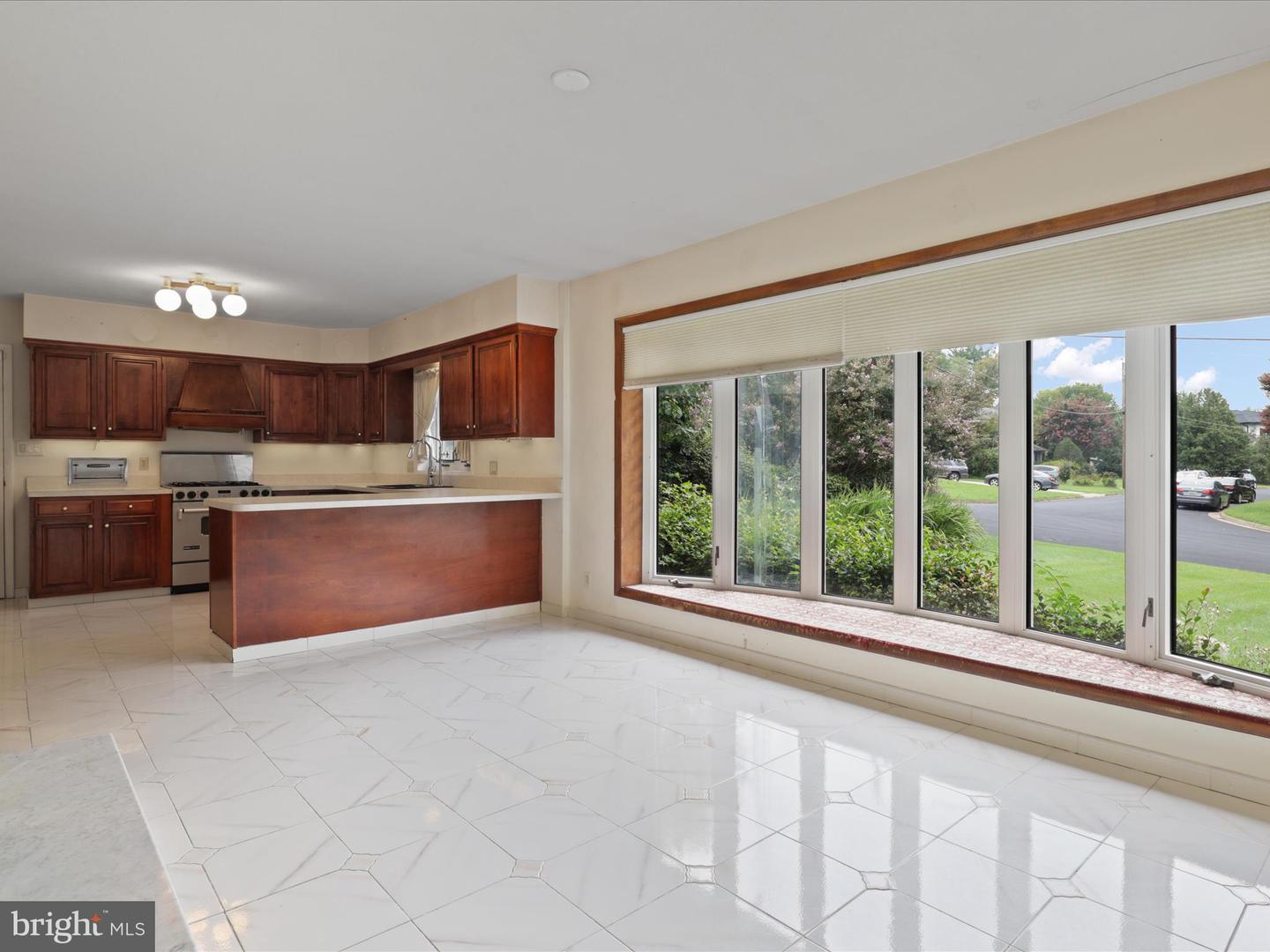 6170 HARDY DR, MCLEAN, Virginia 22101, 3 Bedrooms Bedrooms, ,3 BathroomsBathrooms,Residential,For sale,6170 HARDY DR,VAFX2260758 MLS # VAFX2260758