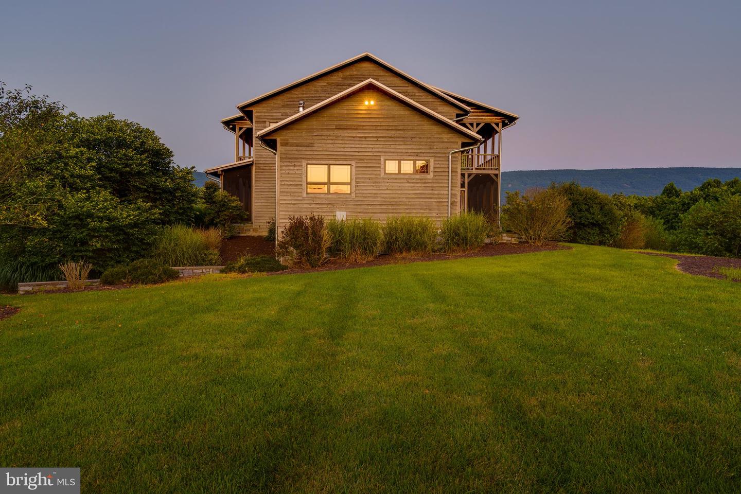 500 LOG CABIN LN, NEW MARKET, Virginia 22844, 3 Bedrooms Bedrooms, ,5 BathroomsBathrooms,Residential,For sale,500 LOG CABIN LN,VASH2012214 MLS # VASH2012214