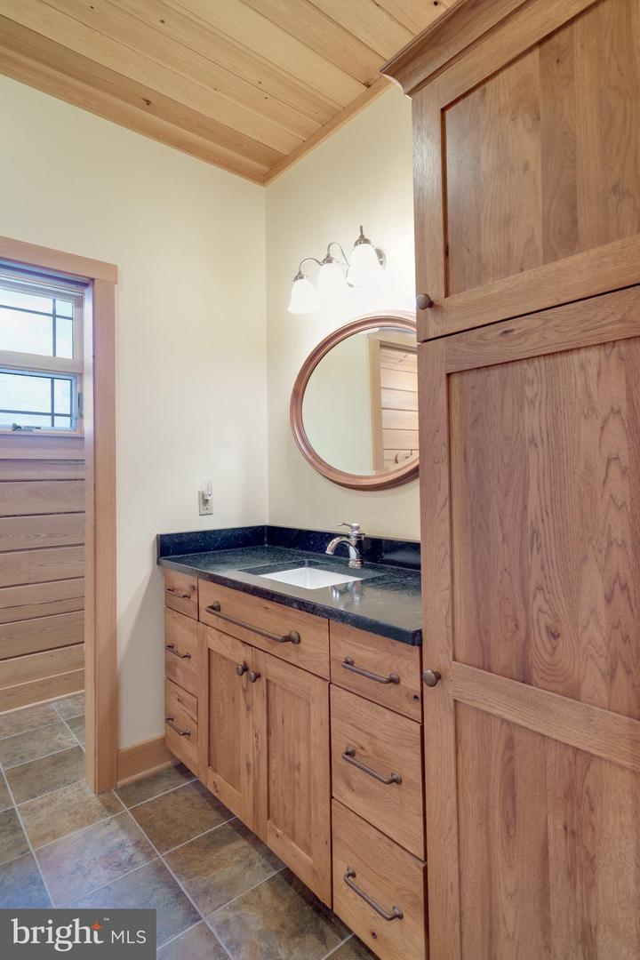500 LOG CABIN LN, NEW MARKET, Virginia 22844, 3 Bedrooms Bedrooms, ,5 BathroomsBathrooms,Residential,For sale,500 LOG CABIN LN,VASH2012214 MLS # VASH2012214
