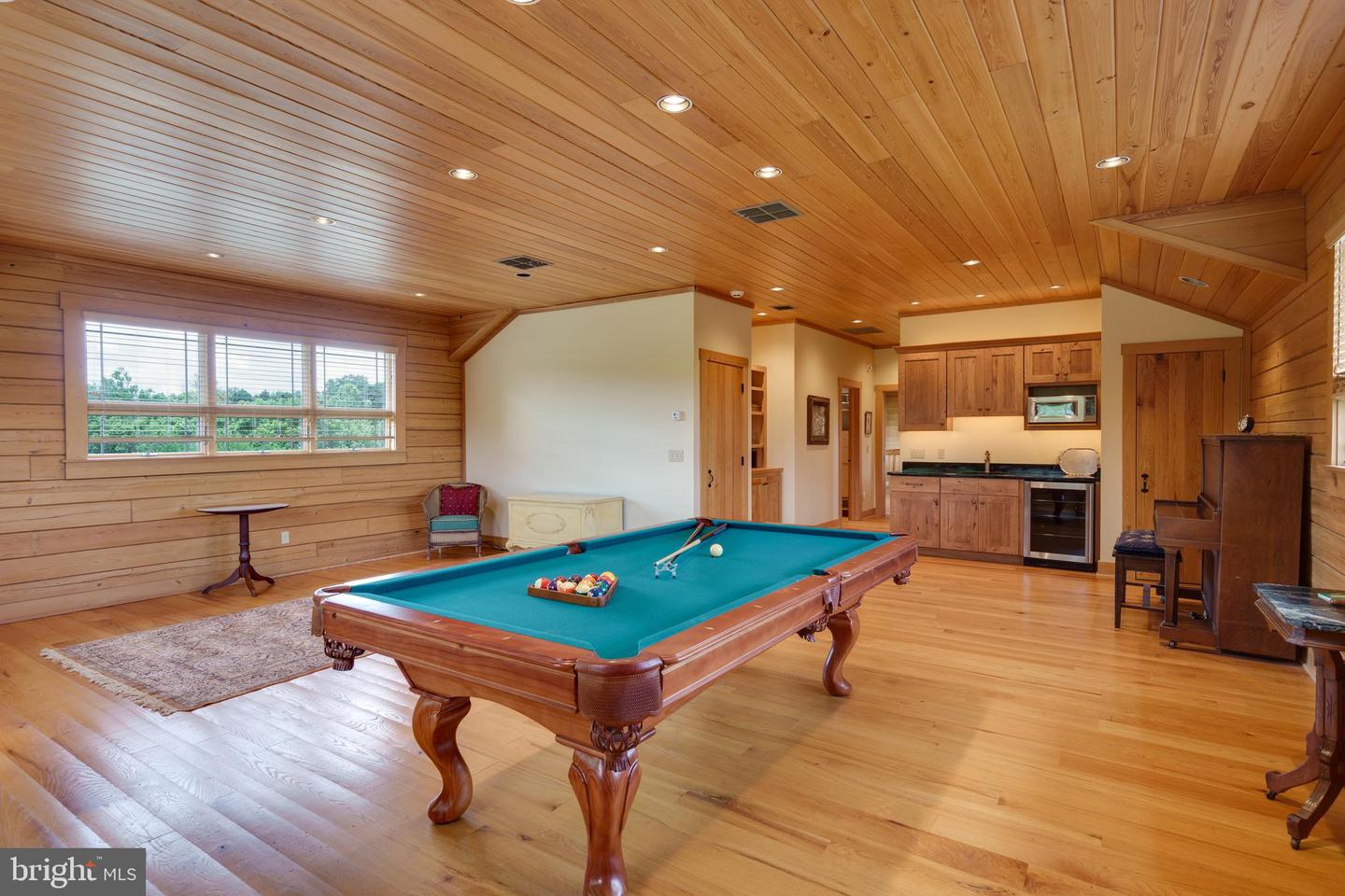 500 LOG CABIN LN, NEW MARKET, Virginia 22844, 3 Bedrooms Bedrooms, ,5 BathroomsBathrooms,Residential,For sale,500 LOG CABIN LN,VASH2012214 MLS # VASH2012214