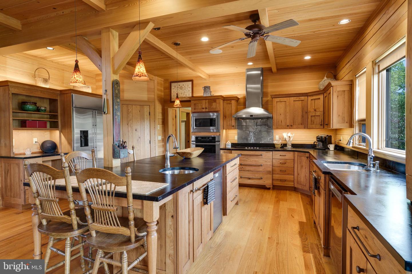 500 LOG CABIN LN, NEW MARKET, Virginia 22844, 3 Bedrooms Bedrooms, ,5 BathroomsBathrooms,Residential,For sale,500 LOG CABIN LN,VASH2012214 MLS # VASH2012214