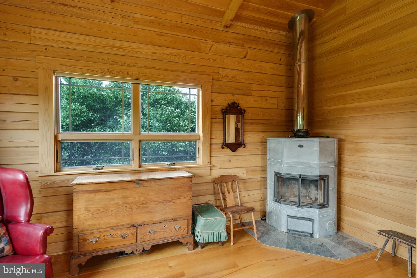 500 LOG CABIN LN, NEW MARKET, Virginia 22844, 3 Bedrooms Bedrooms, ,5 BathroomsBathrooms,Residential,For sale,500 LOG CABIN LN,VASH2012214 MLS # VASH2012214