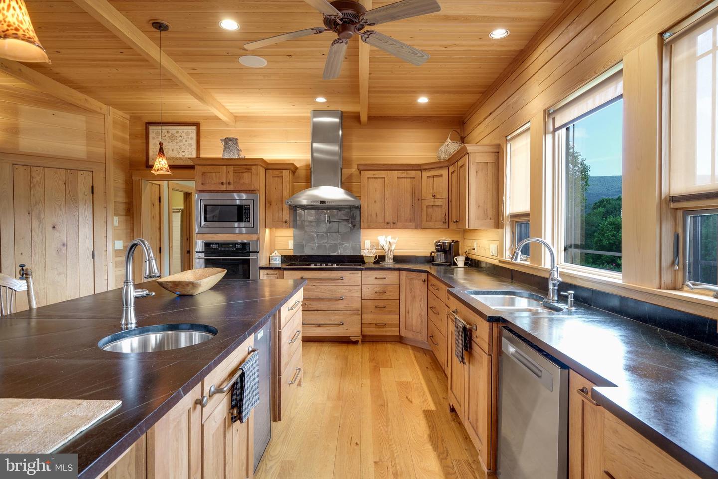 500 LOG CABIN LN, NEW MARKET, Virginia 22844, 3 Bedrooms Bedrooms, ,5 BathroomsBathrooms,Residential,For sale,500 LOG CABIN LN,VASH2012214 MLS # VASH2012214