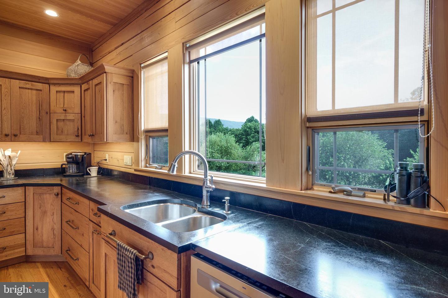 500 LOG CABIN LN, NEW MARKET, Virginia 22844, 3 Bedrooms Bedrooms, ,5 BathroomsBathrooms,Residential,For sale,500 LOG CABIN LN,VASH2012214 MLS # VASH2012214