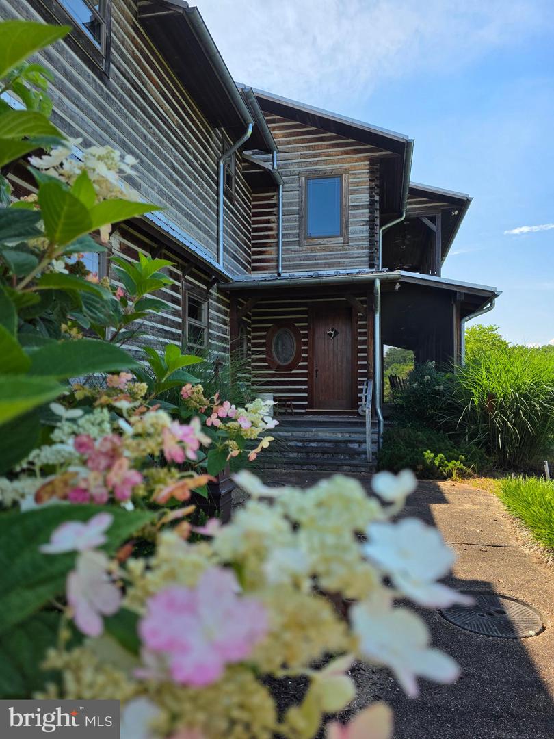500 LOG CABIN LN, NEW MARKET, Virginia 22844, 3 Bedrooms Bedrooms, ,5 BathroomsBathrooms,Residential,For sale,500 LOG CABIN LN,VASH2012214 MLS # VASH2012214