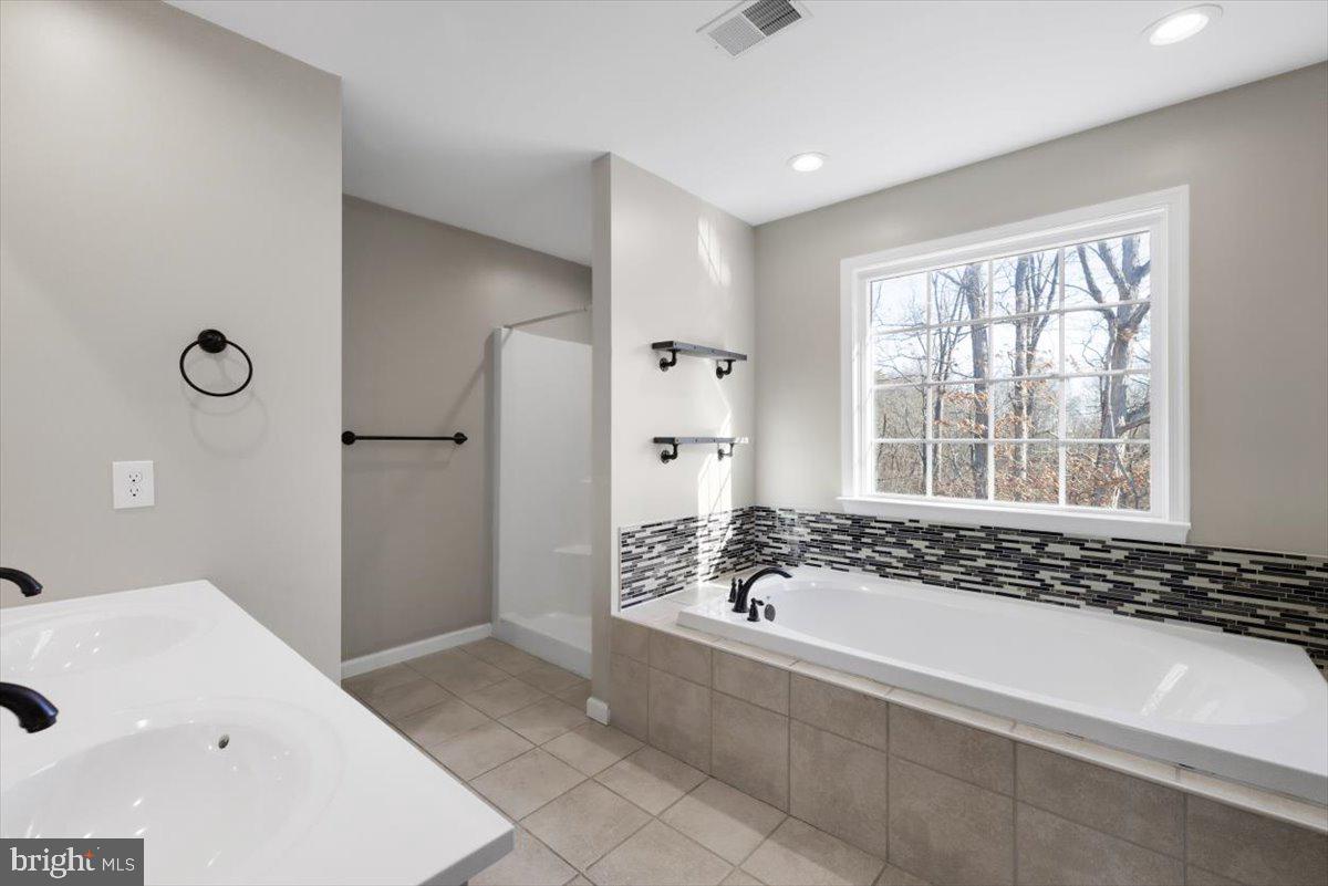 441 SHADY CREEK RD, CLEAR BROOK, Virginia 22624, 4 Bedrooms Bedrooms, ,3 BathroomsBathrooms,Residential,For sale,441 SHADY CREEK RD,VAFV2036038 MLS # VAFV2036038