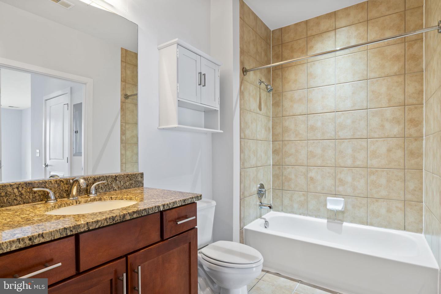 1800 WILSON BLVD #305, ARLINGTON, Virginia 22209, 1 Bedroom Bedrooms, ,1 BathroomBathrooms,Residential,For sale,1800 WILSON BLVD #305,VAAR2062188 MLS # VAAR2062188