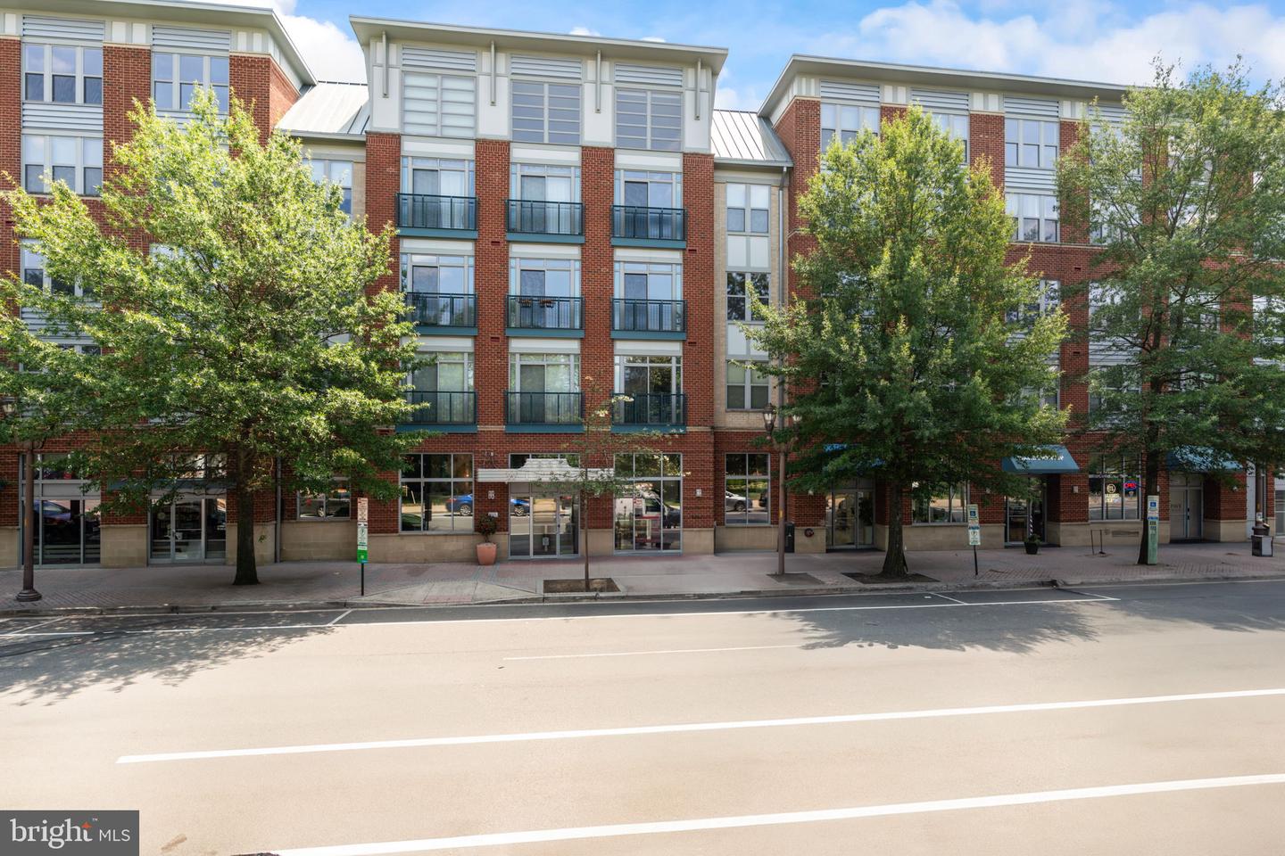 1800 WILSON BLVD #305, ARLINGTON, Virginia 22209, 1 Bedroom Bedrooms, ,1 BathroomBathrooms,Residential,For sale,1800 WILSON BLVD #305,VAAR2062188 MLS # VAAR2062188