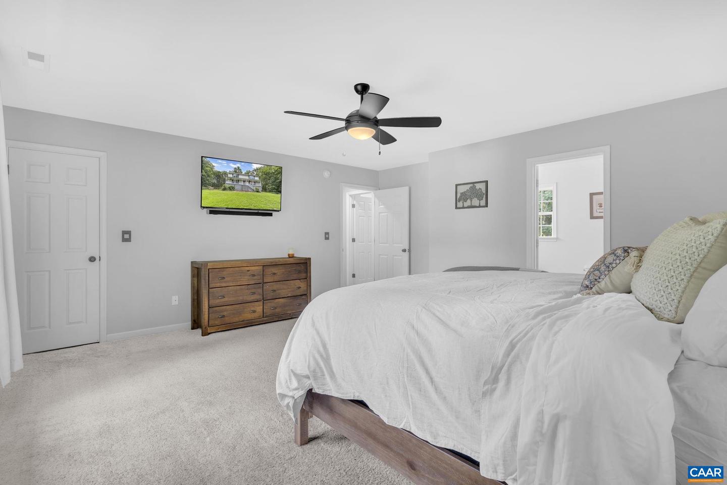 222 WHITE CEDAR RD, BARBOURSVILLE, Virginia 22923, 3 Bedrooms Bedrooms, ,3 BathroomsBathrooms,Residential,For sale,222 WHITE CEDAR RD,667748 MLS # 667748
