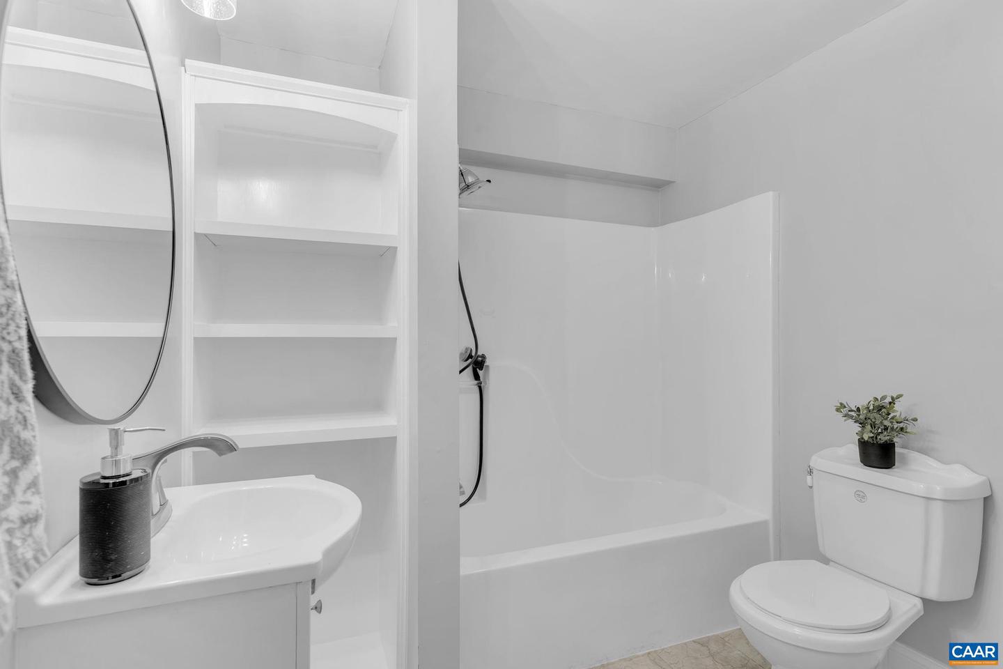 222 WHITE CEDAR RD, BARBOURSVILLE, Virginia 22923, 3 Bedrooms Bedrooms, ,3 BathroomsBathrooms,Residential,For sale,222 WHITE CEDAR RD,667748 MLS # 667748