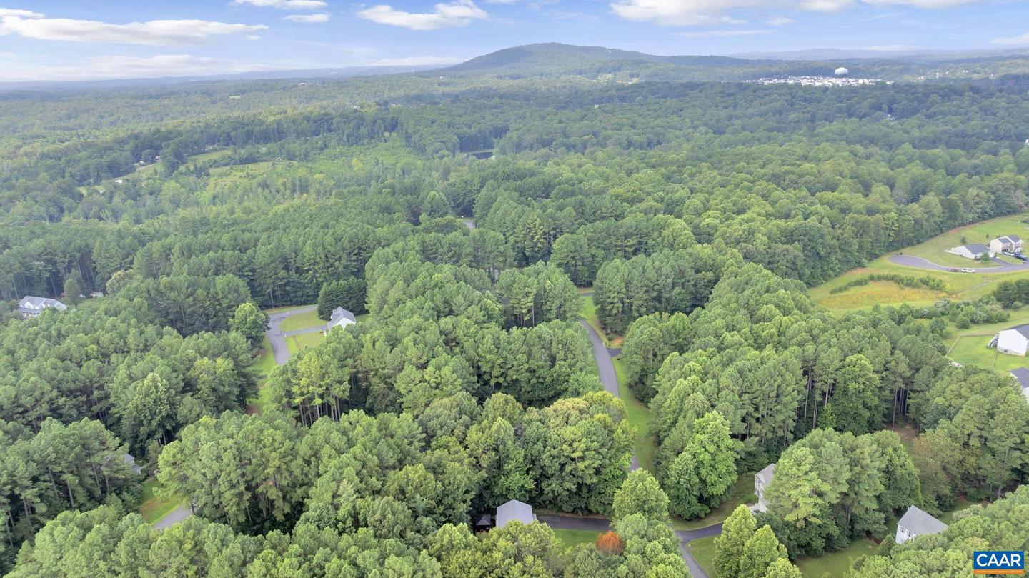 222 WHITE CEDAR RD, BARBOURSVILLE, Virginia 22923, 3 Bedrooms Bedrooms, ,3 BathroomsBathrooms,Residential,For sale,222 WHITE CEDAR RD,667748 MLS # 667748
