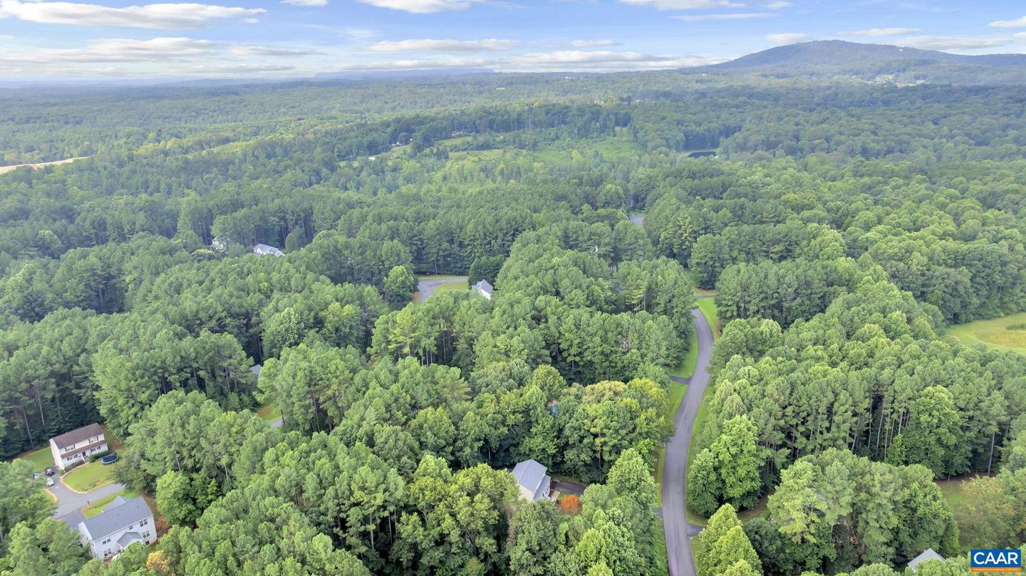 222 WHITE CEDAR RD, BARBOURSVILLE, Virginia 22923, 3 Bedrooms Bedrooms, ,3 BathroomsBathrooms,Residential,For sale,222 WHITE CEDAR RD,667748 MLS # 667748