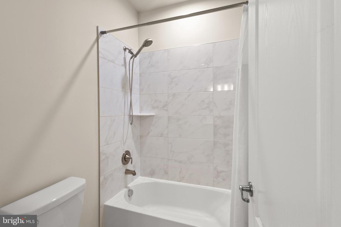 23766 KILKERRAN DR, ALDIE, Virginia 20105, 6 Bedrooms Bedrooms, ,5 BathroomsBathrooms,Residential,For sale,23766 KILKERRAN DR,VALO2104416 MLS # VALO2104416