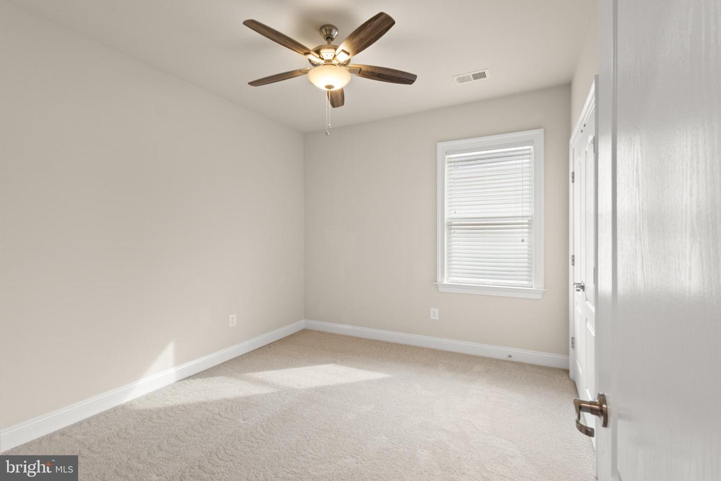 23766 KILKERRAN DR, ALDIE, Virginia 20105, 6 Bedrooms Bedrooms, ,5 BathroomsBathrooms,Residential,For sale,23766 KILKERRAN DR,VALO2104416 MLS # VALO2104416