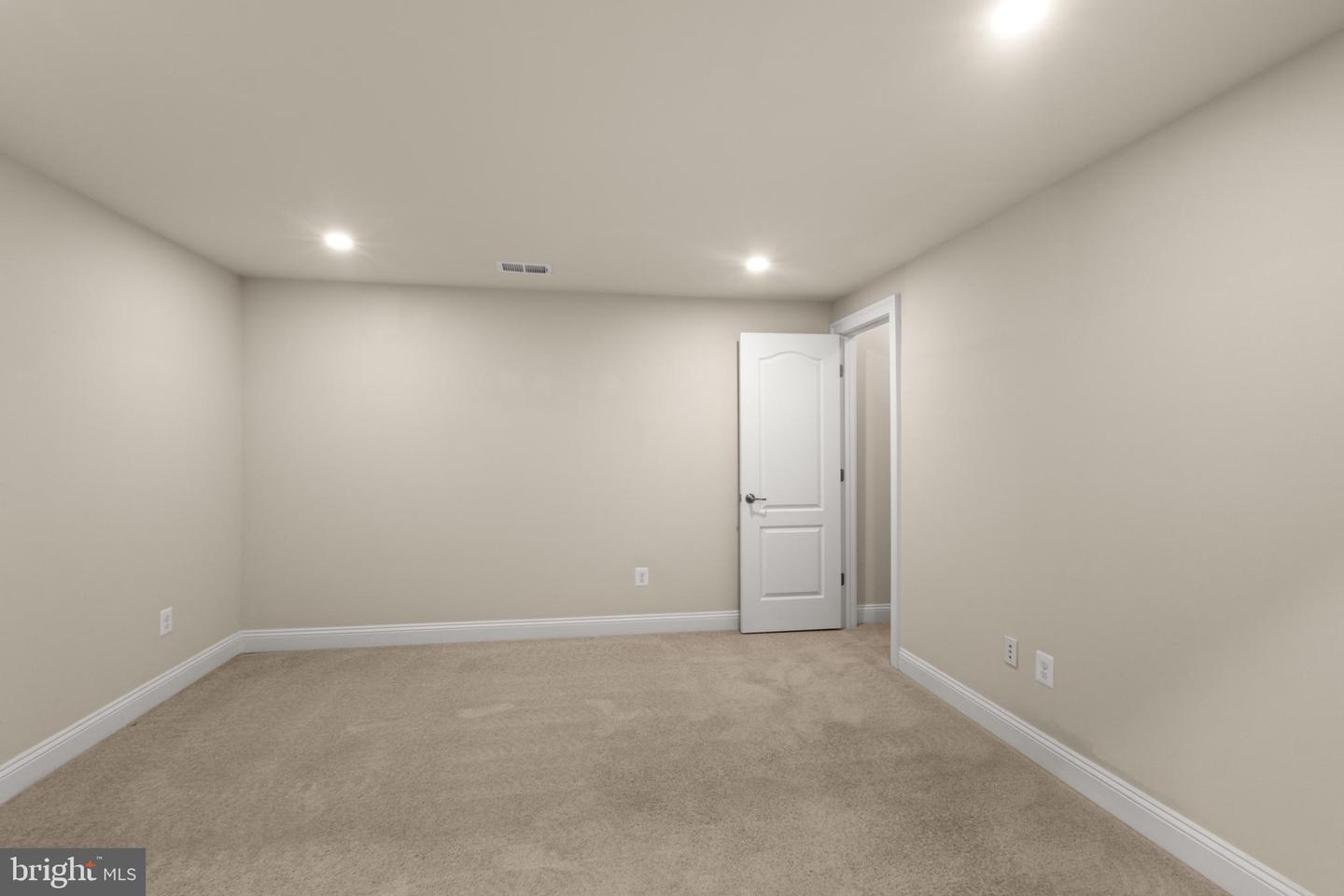 23766 KILKERRAN DR, ALDIE, Virginia 20105, 6 Bedrooms Bedrooms, ,5 BathroomsBathrooms,Residential,For sale,23766 KILKERRAN DR,VALO2104416 MLS # VALO2104416