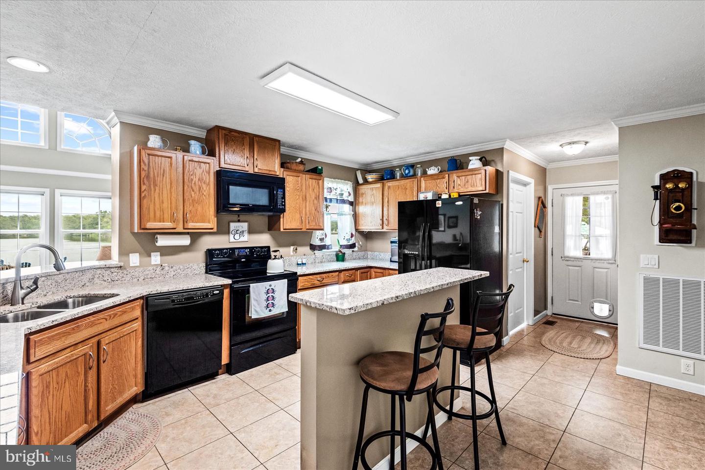 49 WHAYS CREEK COVE LN, REEDVILLE, Virginia 22539, 3 Bedrooms Bedrooms, 11 Rooms Rooms,3 BathroomsBathrooms,Residential,For sale,49 WHAYS CREEK COVE LN,VANV2001724 MLS # VANV2001724