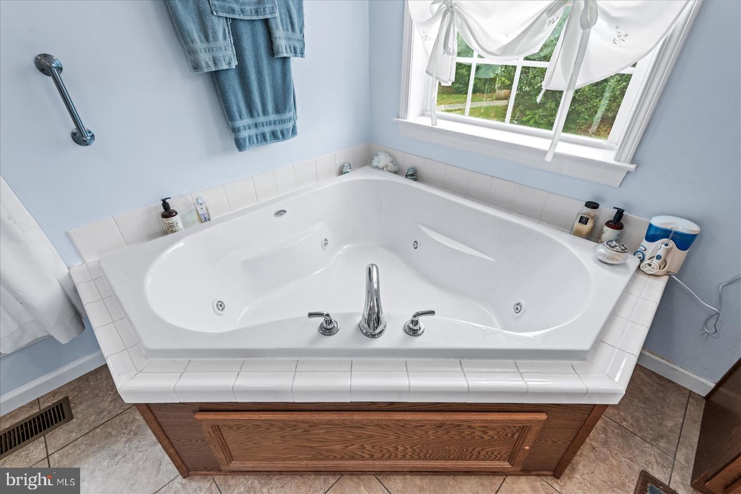 49 WHAYS CREEK COVE LN, REEDVILLE, Virginia 22539, 3 Bedrooms Bedrooms, 11 Rooms Rooms,3 BathroomsBathrooms,Residential,For sale,49 WHAYS CREEK COVE LN,VANV2001724 MLS # VANV2001724