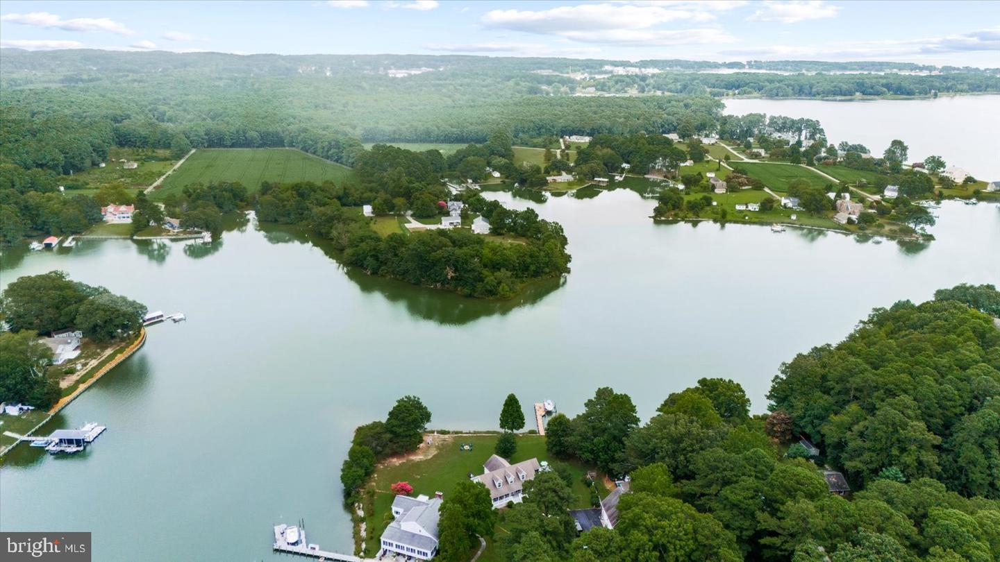 49 WHAYS CREEK COVE LN, REEDVILLE, Virginia 22539, 3 Bedrooms Bedrooms, 11 Rooms Rooms,3 BathroomsBathrooms,Residential,For sale,49 WHAYS CREEK COVE LN,VANV2001724 MLS # VANV2001724