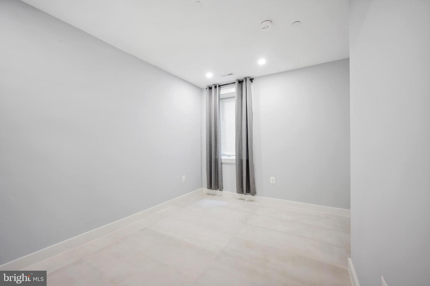 424 MISSOURI AVE NW #2, WASHINGTON, District Of Columbia 20011, 3 Bedrooms Bedrooms, ,2 BathroomsBathrooms,Residential,For sale,424 MISSOURI AVE NW #2,DCDC2214692 MLS # DCDC2214692