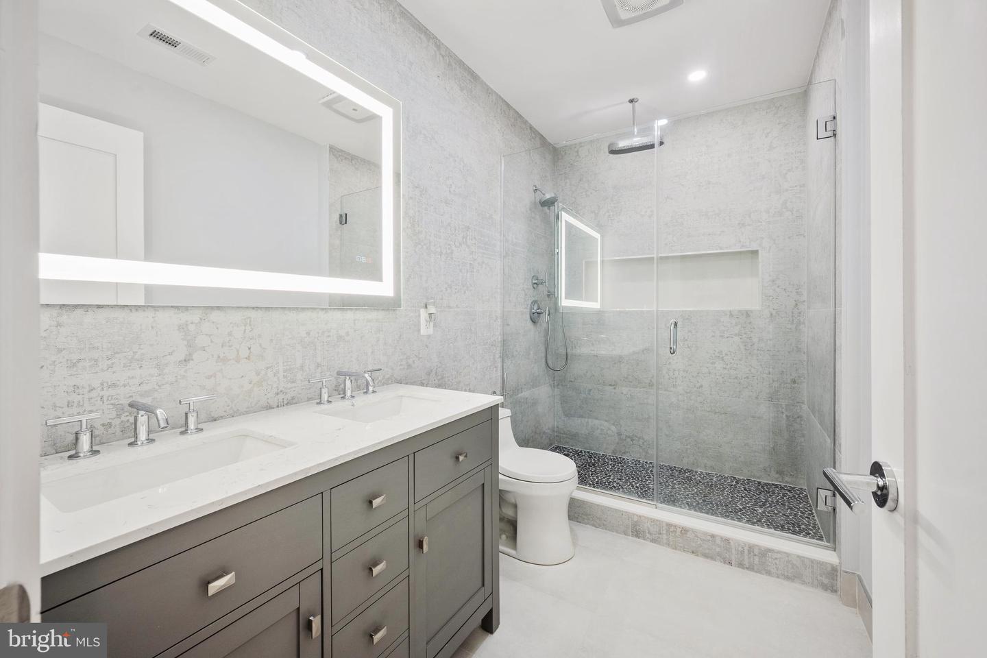 424 MISSOURI AVE NW #2, WASHINGTON, District Of Columbia 20011, 3 Bedrooms Bedrooms, ,2 BathroomsBathrooms,Residential,For sale,424 MISSOURI AVE NW #2,DCDC2214692 MLS # DCDC2214692