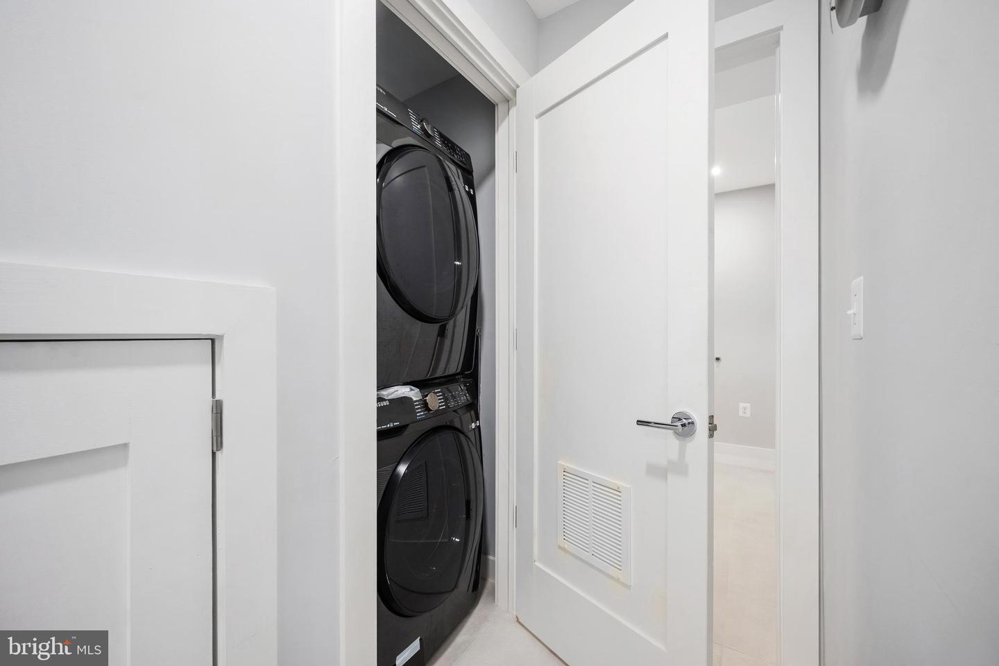 424 MISSOURI AVE NW #2, WASHINGTON, District Of Columbia 20011, 3 Bedrooms Bedrooms, ,2 BathroomsBathrooms,Residential,For sale,424 MISSOURI AVE NW #2,DCDC2214692 MLS # DCDC2214692