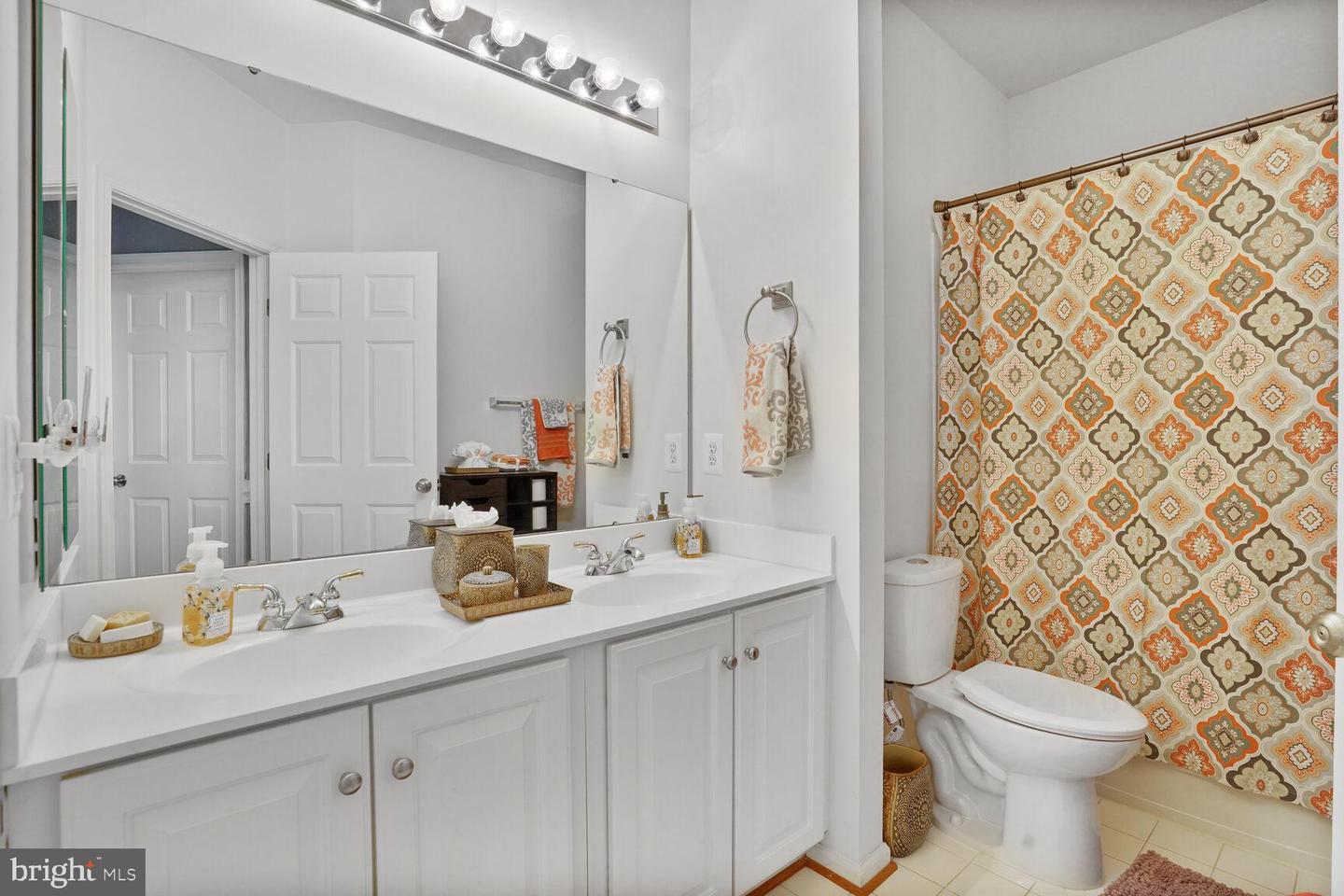 9138 LAKE PARCEL, FORT BELVOIR, Virginia 22060, 4 Bedrooms Bedrooms, ,4 BathroomsBathrooms,Residential,For sale,9138 LAKE PARCEL,VAFX2238776 MLS # VAFX2238776