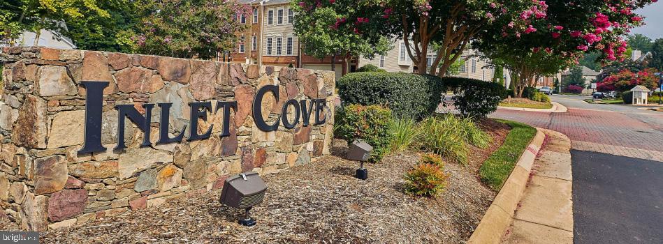 9138 LAKE PARCEL, FORT BELVOIR, Virginia 22060, 4 Bedrooms Bedrooms, ,4 BathroomsBathrooms,Residential,For sale,9138 LAKE PARCEL,VAFX2238776 MLS # VAFX2238776