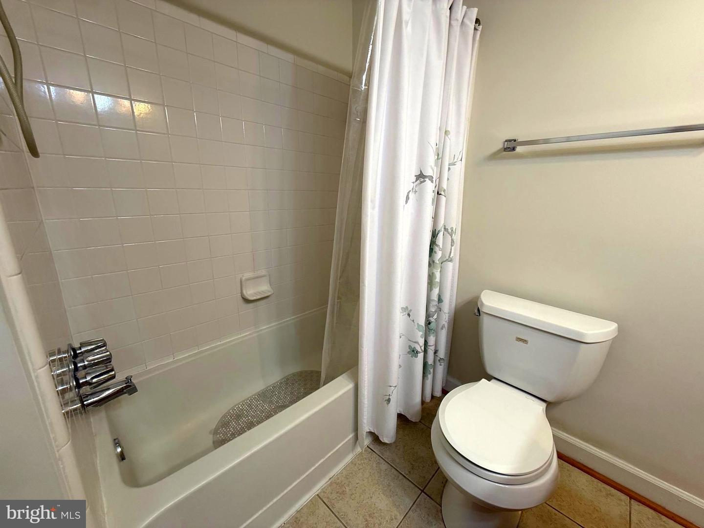 3179 SUMMIT SQUARE DR #2-B5, OAKTON, Virginia 22124, 1 Bedroom Bedrooms, ,1 BathroomBathrooms,Residential,For sale,3179 SUMMIT SQUARE DR #2-B5,VAFX2247136 MLS # VAFX2247136