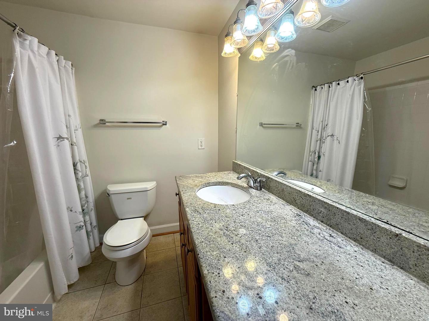 3179 SUMMIT SQUARE DR #2-B5, OAKTON, Virginia 22124, 1 Bedroom Bedrooms, ,1 BathroomBathrooms,Residential,For sale,3179 SUMMIT SQUARE DR #2-B5,VAFX2247136 MLS # VAFX2247136