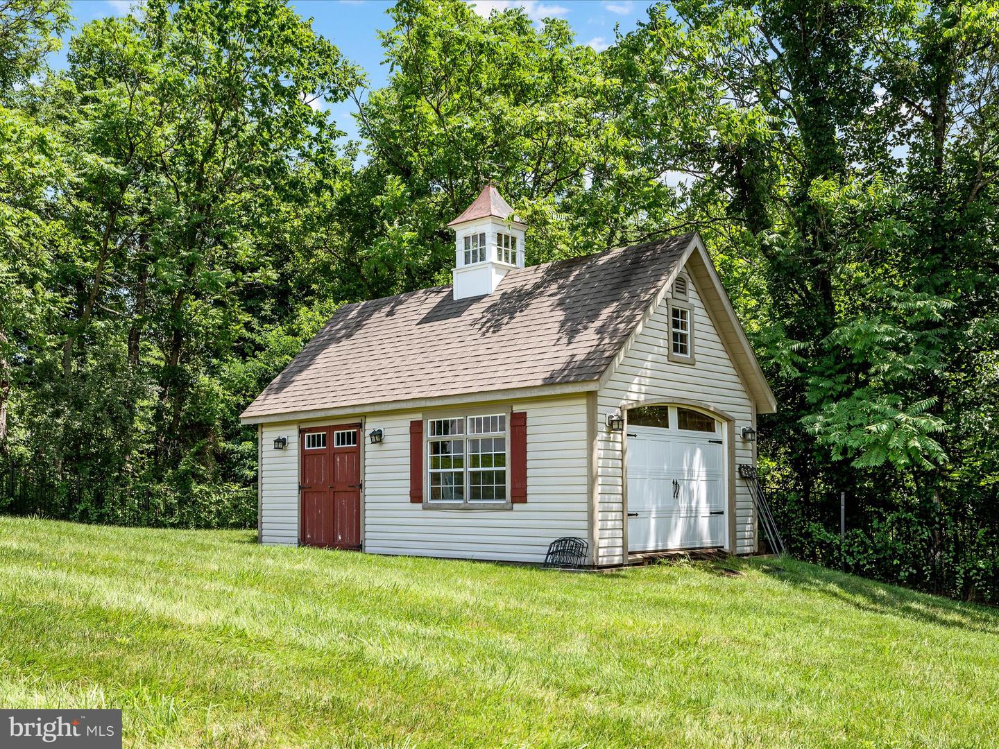 18132 SHENSTONE RUN CT, LEESBURG, Virginia 20175, 4 Bedrooms Bedrooms, ,5 BathroomsBathrooms,Residential,For sale,18132 SHENSTONE RUN CT,VALO2100322 MLS # VALO2100322