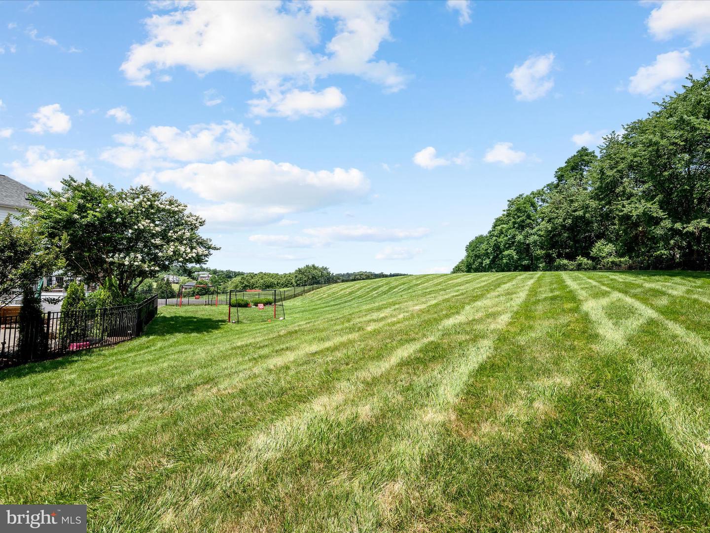 18132 SHENSTONE RUN CT, LEESBURG, Virginia 20175, 4 Bedrooms Bedrooms, ,5 BathroomsBathrooms,Residential,For sale,18132 SHENSTONE RUN CT,VALO2100322 MLS # VALO2100322