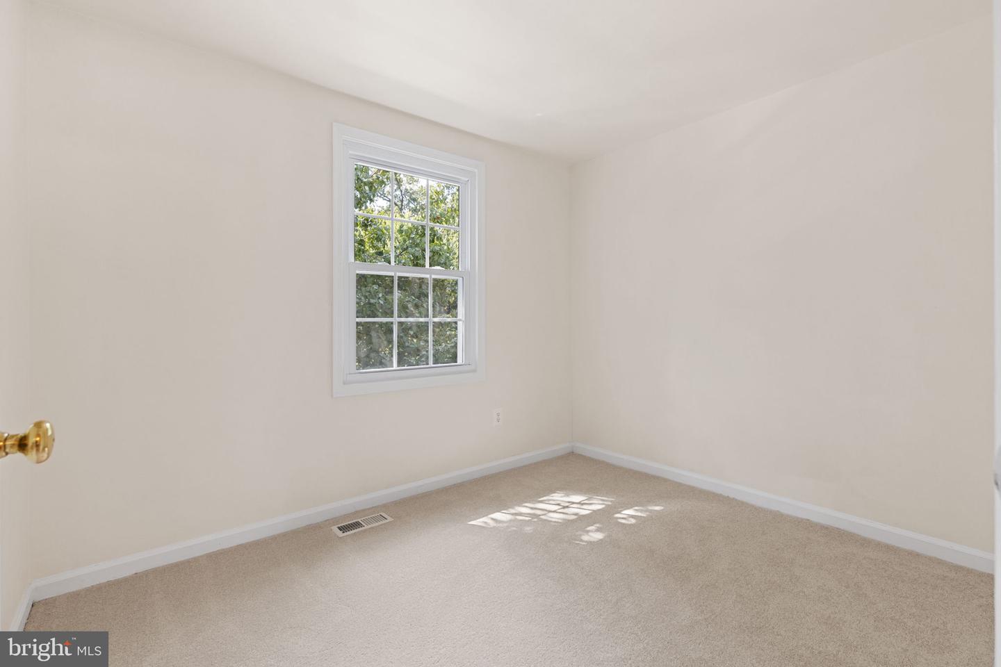 5705 CROATAN CT, CENTREVILLE, Virginia 20120, 3 Bedrooms Bedrooms, ,2 BathroomsBathrooms,Residential,For sale,5705 CROATAN CT,VAFX2255174 MLS # VAFX2255174
