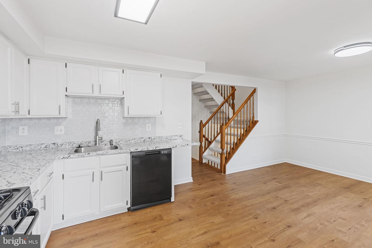 5705 CROATAN CT, CENTREVILLE, Virginia 20120, 3 Bedrooms Bedrooms, ,2 BathroomsBathrooms,Residential,For sale,5705 CROATAN CT,VAFX2255174 MLS # VAFX2255174