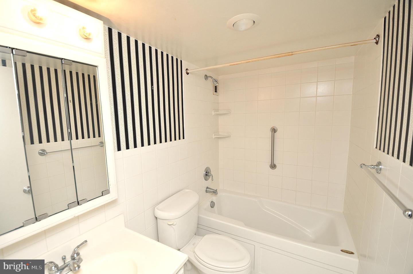 2939 VAN NESS ST NW #421, WASHINGTON, District Of Columbia 20008, 2 Bedrooms Bedrooms, ,2 BathroomsBathrooms,Residential,For sale,2939 VAN NESS ST NW #421,DCDC2211808 MLS # DCDC2211808