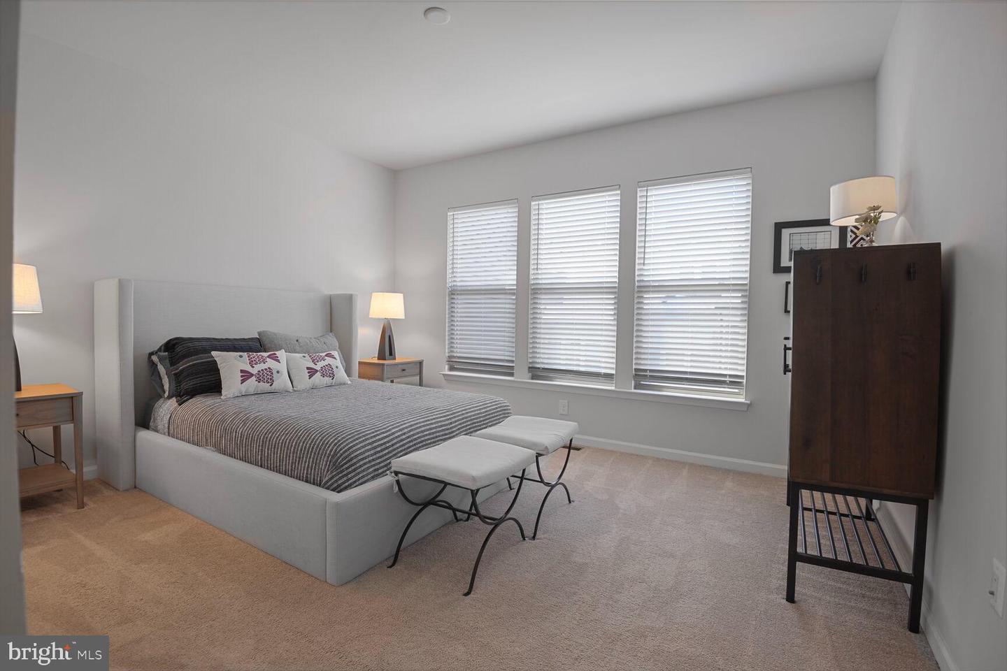 15855 LAVENDER WOODS LN, HAYMARKET, Virginia 20169, 3 Bedrooms Bedrooms, ,3 BathroomsBathrooms,Residential,For sale,15855 LAVENDER WOODS LN,VAPW2100478 MLS # VAPW2100478