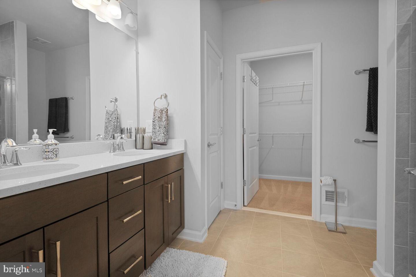 15855 LAVENDER WOODS LN, HAYMARKET, Virginia 20169, 3 Bedrooms Bedrooms, ,3 BathroomsBathrooms,Residential,For sale,15855 LAVENDER WOODS LN,VAPW2100478 MLS # VAPW2100478