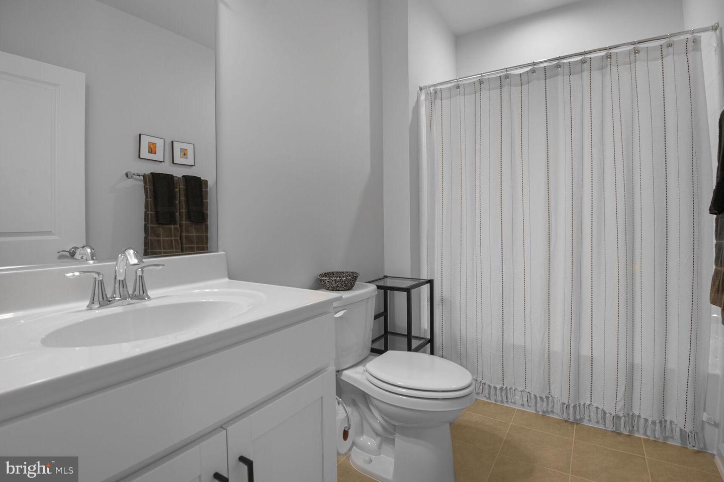 15855 LAVENDER WOODS LN, HAYMARKET, Virginia 20169, 3 Bedrooms Bedrooms, ,3 BathroomsBathrooms,Residential,For sale,15855 LAVENDER WOODS LN,VAPW2100478 MLS # VAPW2100478