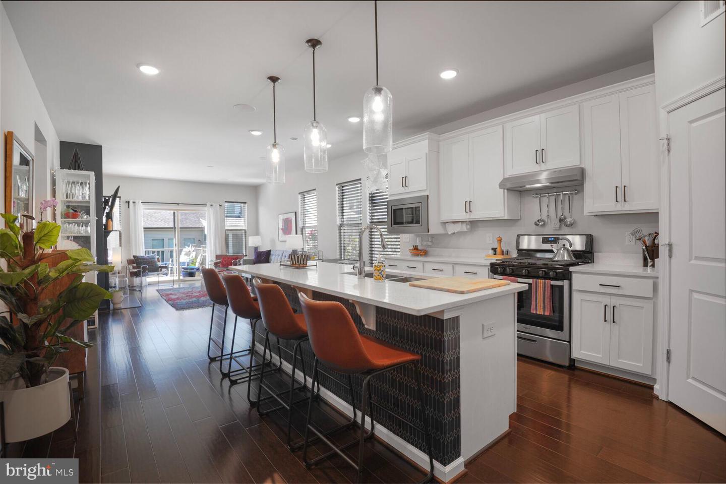 15855 LAVENDER WOODS LN, HAYMARKET, Virginia 20169, 3 Bedrooms Bedrooms, ,3 BathroomsBathrooms,Residential,For sale,15855 LAVENDER WOODS LN,VAPW2100478 MLS # VAPW2100478