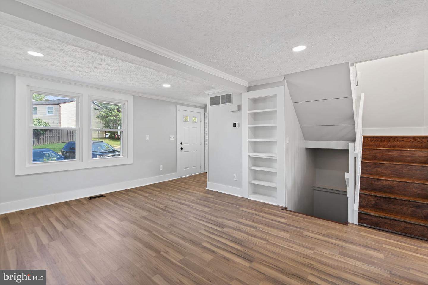 8336 CLAREMONT WOODS DR, ALEXANDRIA, Virginia 22309, 4 Bedrooms Bedrooms, ,2 BathroomsBathrooms,Residential,For sale,8336 CLAREMONT WOODS DR,VAFX2260618 MLS # VAFX2260618