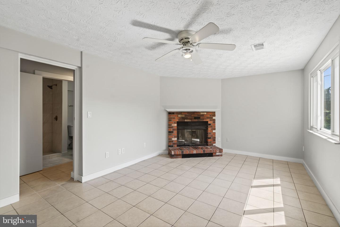 8336 CLAREMONT WOODS DR, ALEXANDRIA, Virginia 22309, 4 Bedrooms Bedrooms, ,2 BathroomsBathrooms,Residential,For sale,8336 CLAREMONT WOODS DR,VAFX2260618 MLS # VAFX2260618