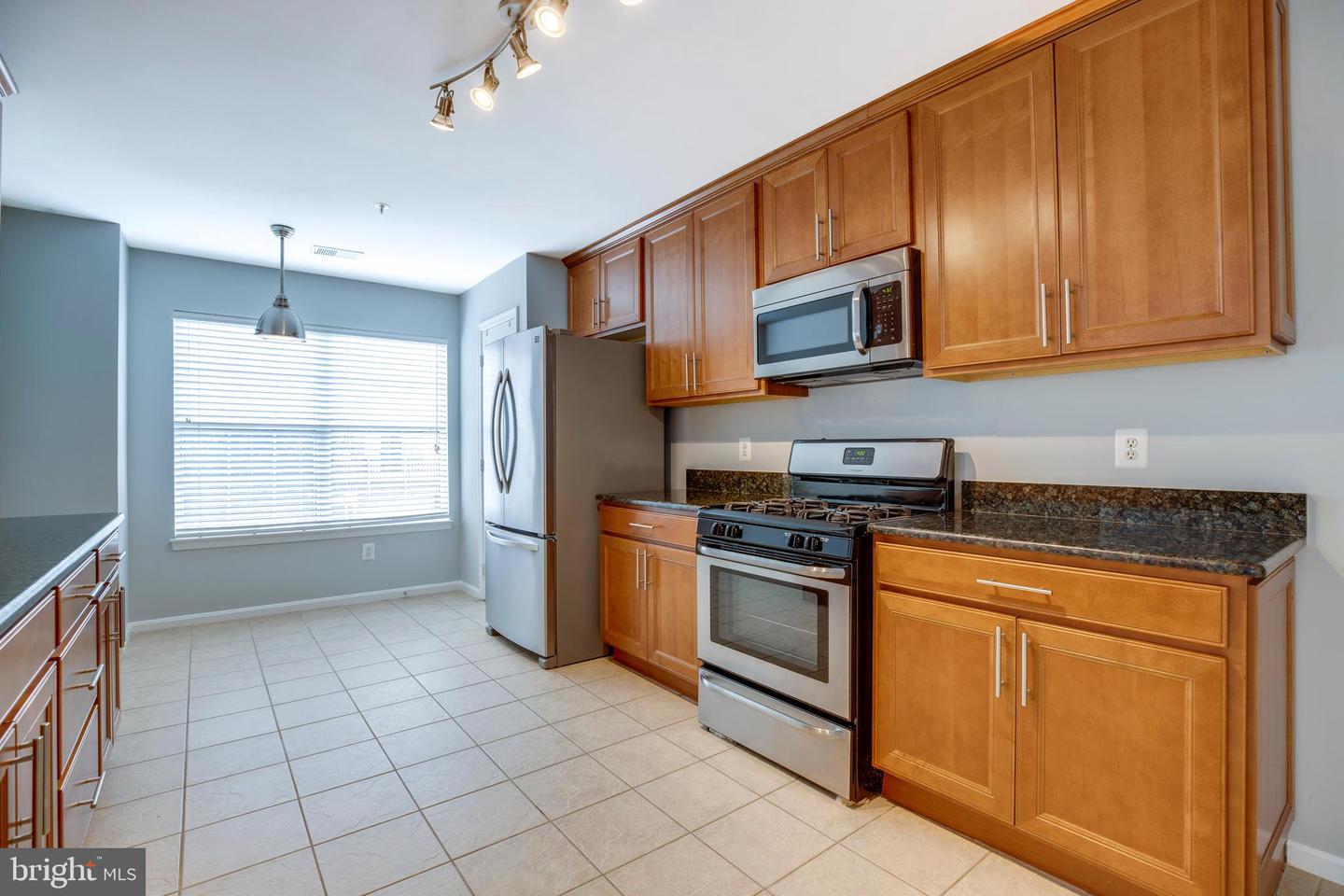 4311 CHARIOT CT #122, FAIRFAX, Virginia 22030, 3 Bedrooms Bedrooms, ,2 BathroomsBathrooms,Residential,For sale,4311 CHARIOT CT #122,VAFX2260762 MLS # VAFX2260762